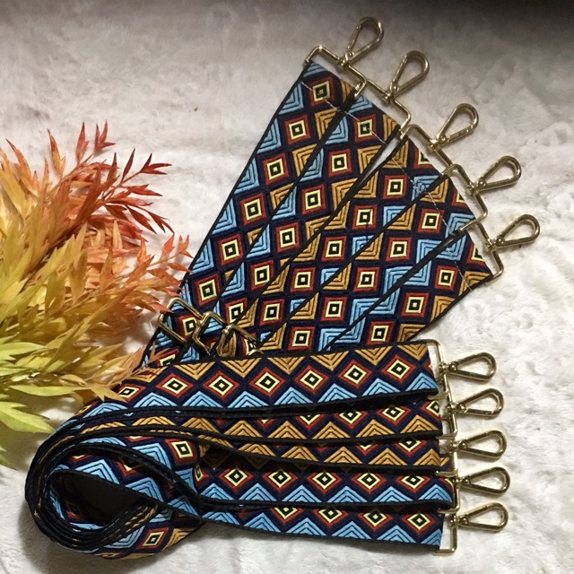 Dây quai chéo thổ cẩm