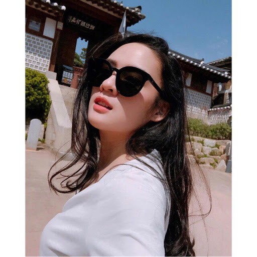 Kính huyền thoại biển xanh