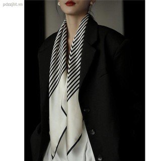 Khăn Choàng Lụa Họa Tiết Ô Vuông Cỡ 90x90