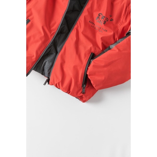 Áo khoác đỏ ấm áp mặc được cả hai mặt săn sale china sz 2-3y