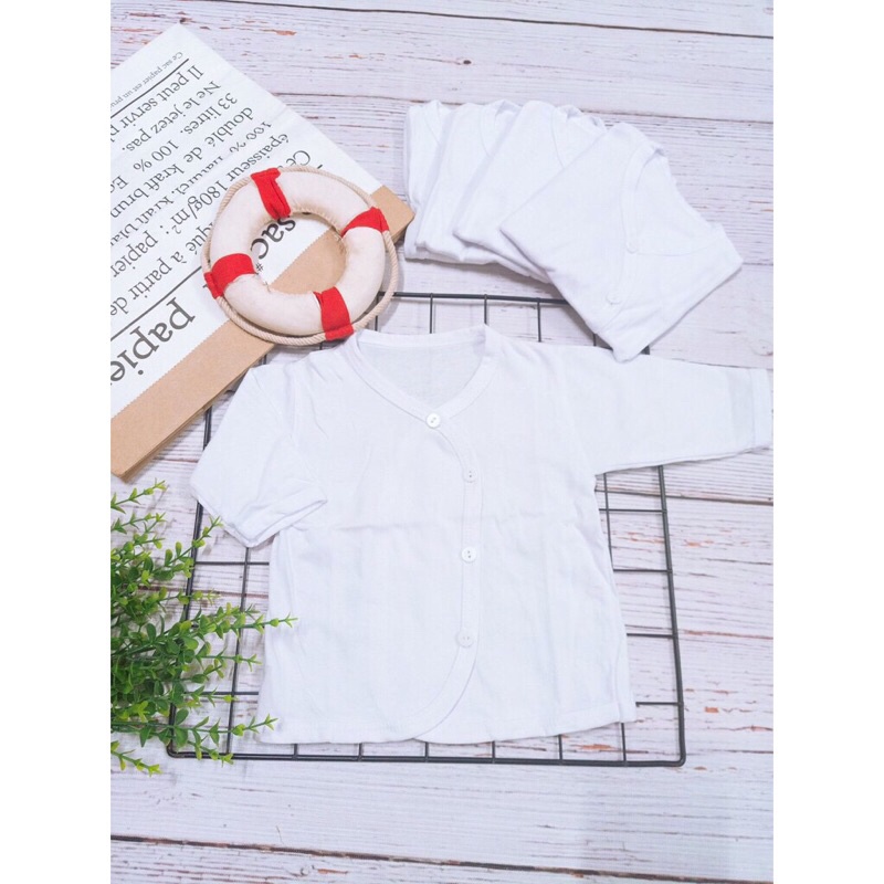 ÁO SƠ SINH TAY DÀI CÀI XÉO MÀU TRẮNG