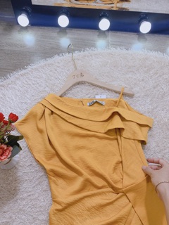 Váy vàng hot hit dự tiệc