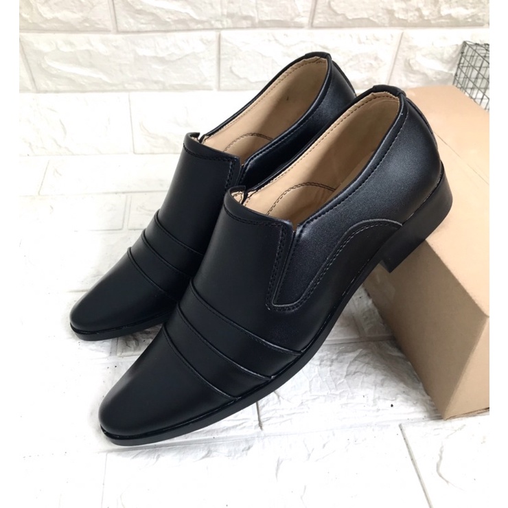 Giày công sở nam mẫu mới,kiểu dáng đẹp, da mềm, đế khâu sẵn rất chắc chắn