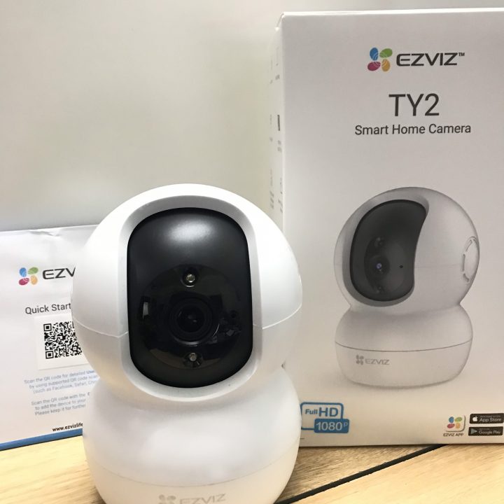 Camera IP wifi, quay 360 độ, đàm thoại 2 chiều, Ezviz TY2 2MP Hilook 2MP P220D/W (chính hãng )