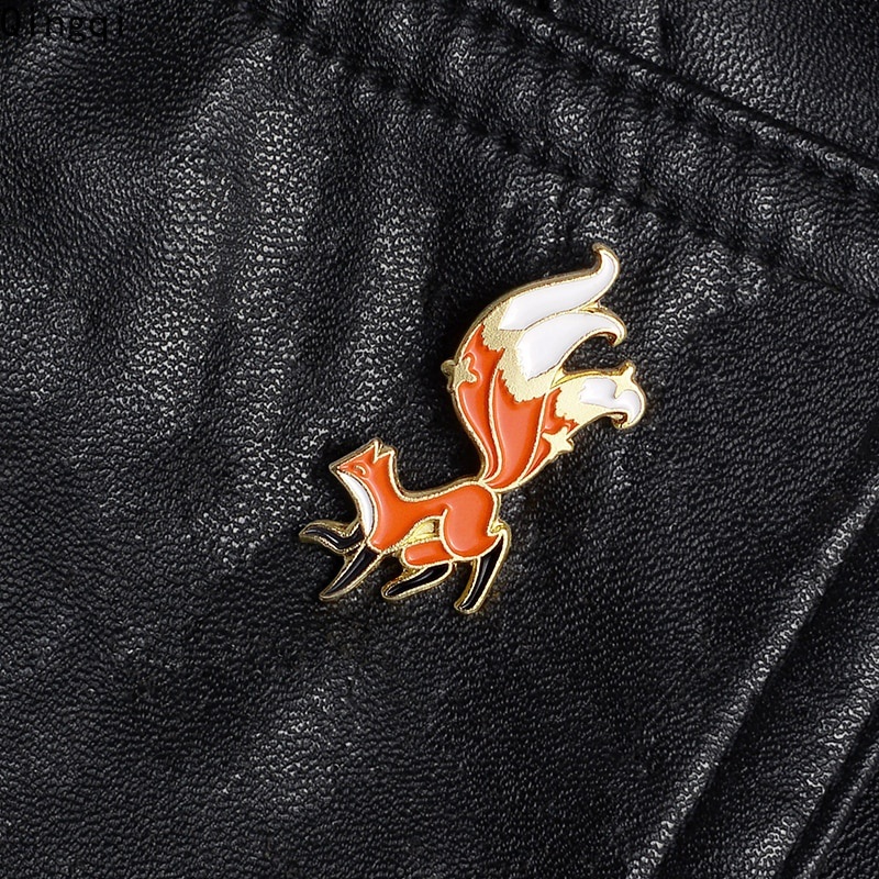 Ghim cài áo Miss Zoe hình chú cáo hoạt hình đáng yêu