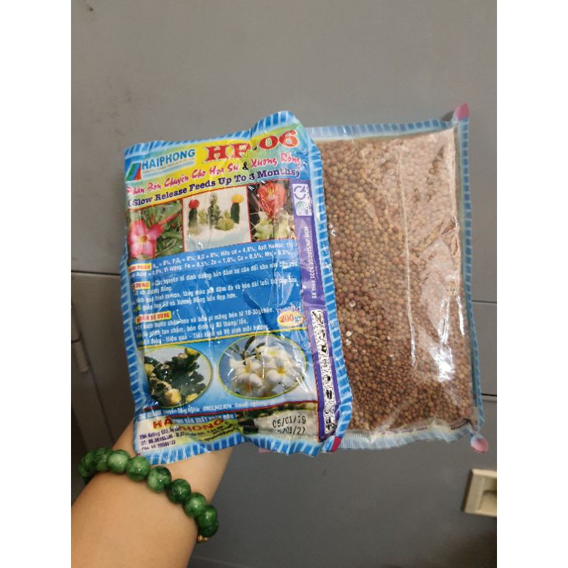 phân bón hoa sứ và xương rồng - gói 200gram.