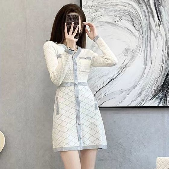 JinNaiS knitted dress design feeling autumn new style temperament small fragrant wind show thin goddess Fan high-end winter