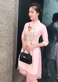 Áo dài cách tân thêu chim