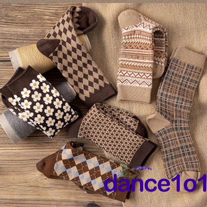 Vớ dệt kim cổ cao in họa tiết hoạt hình dễ thương giữ ấm cho nữ