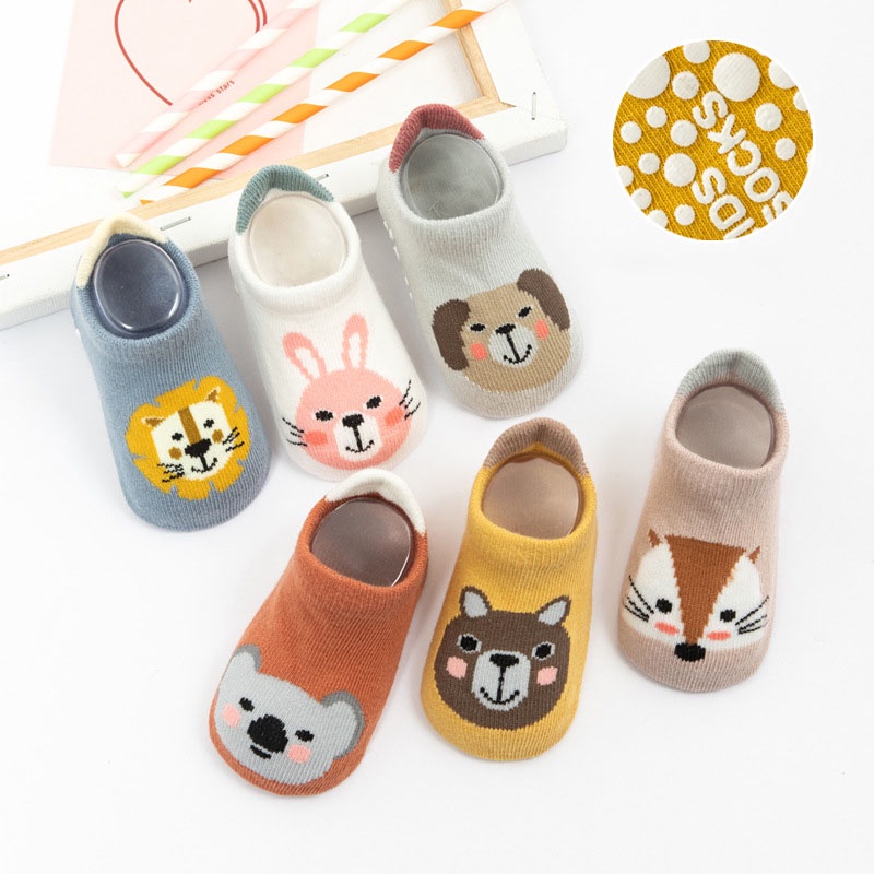 Vớ cotton mềm chống trượt in hình thú vật hoạt hình đáng yêu kiểu xuân thu cho bé