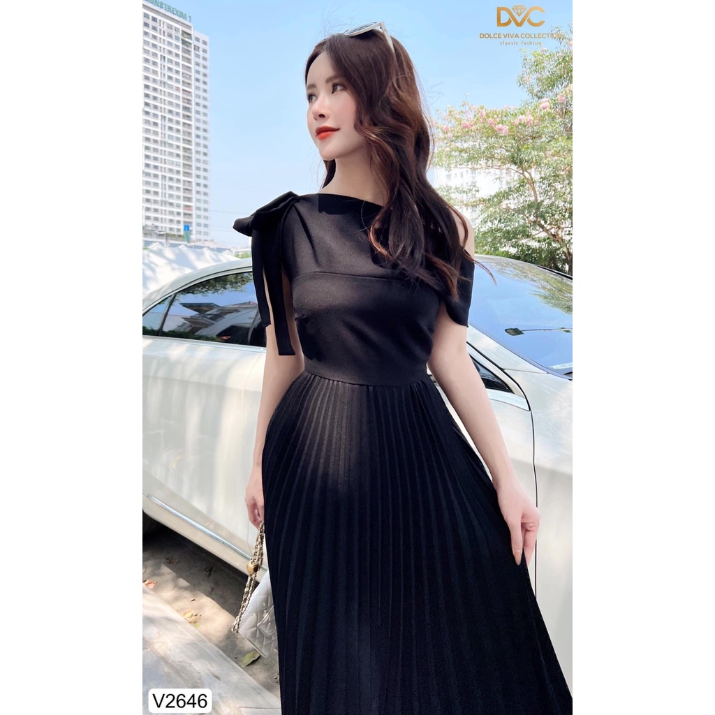 V2646 - váy đen xoè xếp ly