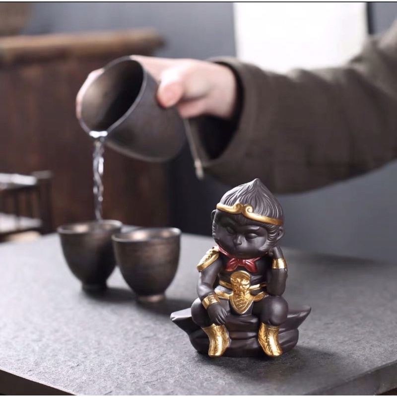 Tượng Tôn Ngộ Không Chống Cằm Trang Trí Hồ Cá Tép, Thuỷ Sinh