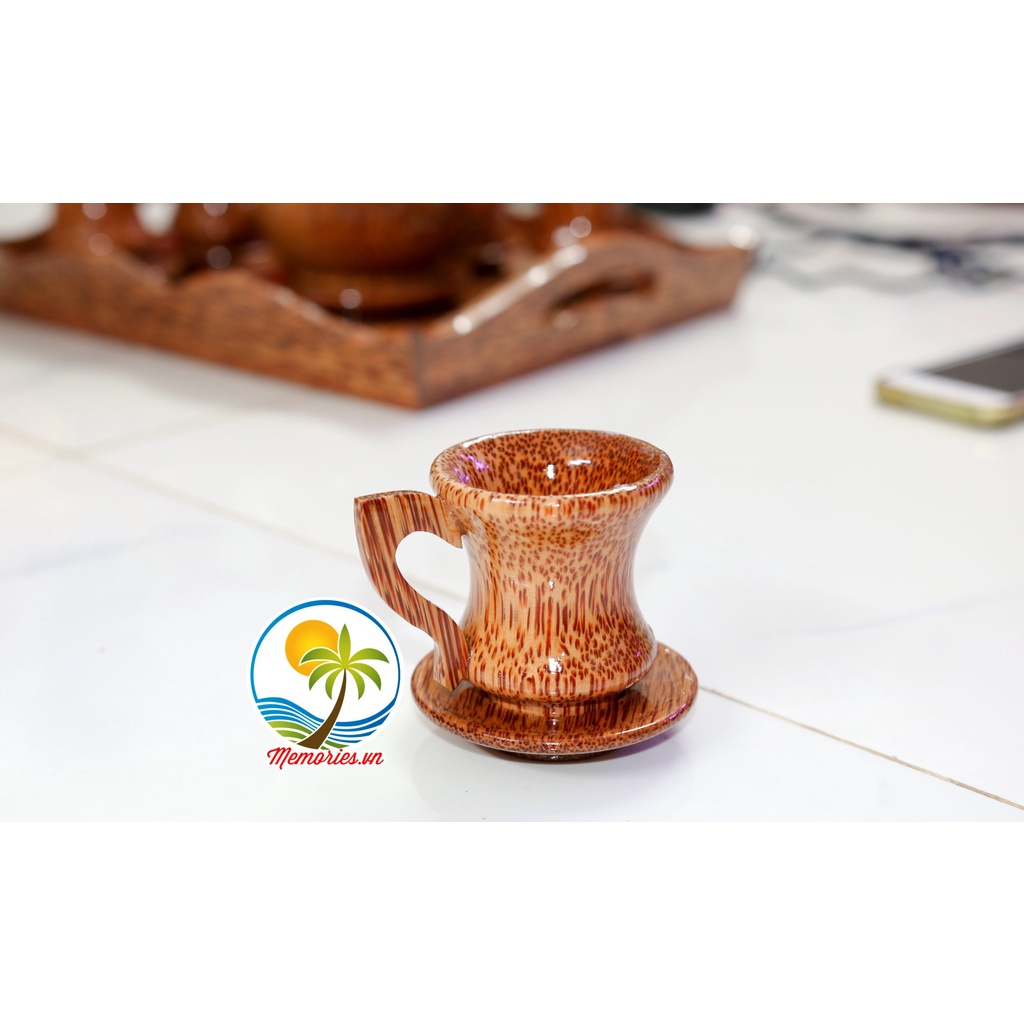 Bộ Bình Trà Bằng Gỗ Dừa Hình Chiếc Lá - Gồm 1 ấm trà, 1 đĩa chiếc lá, 6 ly tách - Quà tặng trang trí lễ Tết Memories.vn