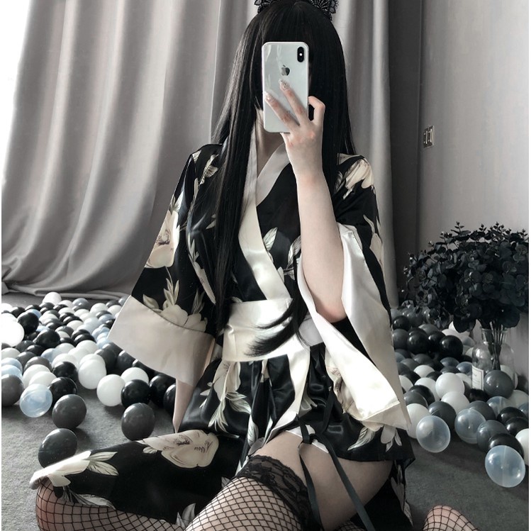 Đồ ngủ sexy nữ bộ áo choàng kimono đen họa tiết kèm quần chip gợi cảm 1570 | BigBuy360 - bigbuy360.vn
