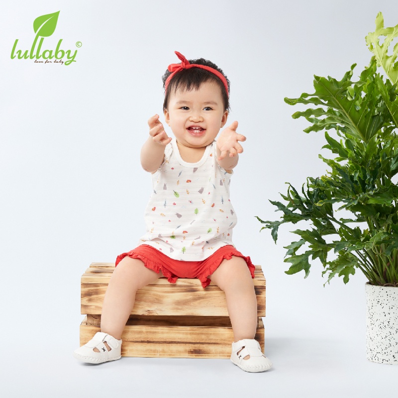 LULLABY - Bộ quần áo bé gái sát nách quần cộc viền cổ NH35B