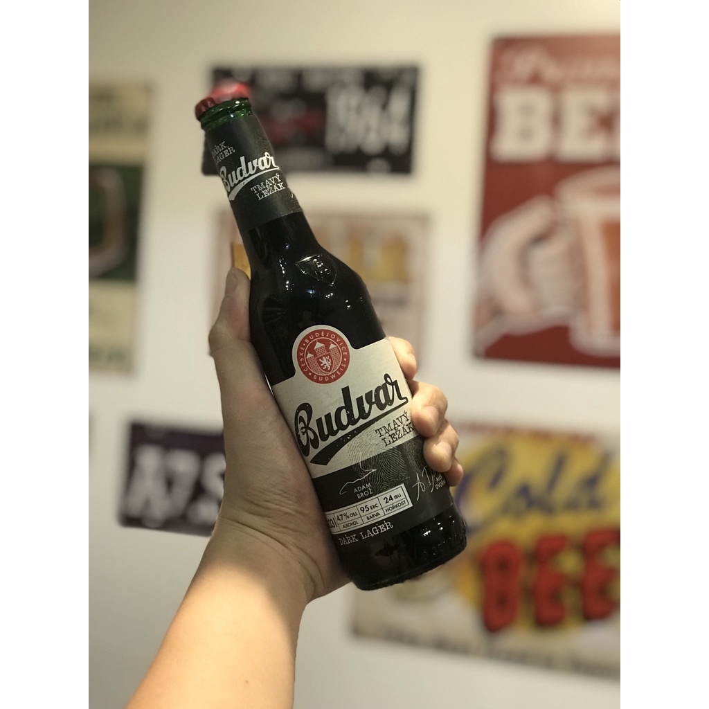 [MUA TẠI ĐÀ NẴNG - FREE SHIP] Bia Budweiser Budvar Dark 4,7% – Chai 330ml – Thùng 24 Chai