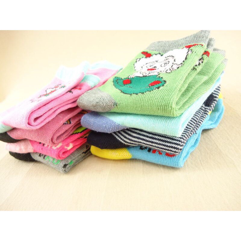 Đôi tất siêu đáng yêu dành cho bé 1-5 tuổi màu ngẫu nhiên