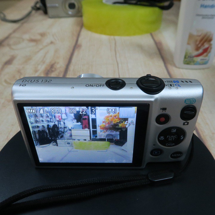 Máy ảnh Canon IXUS132 quay chụp tốt