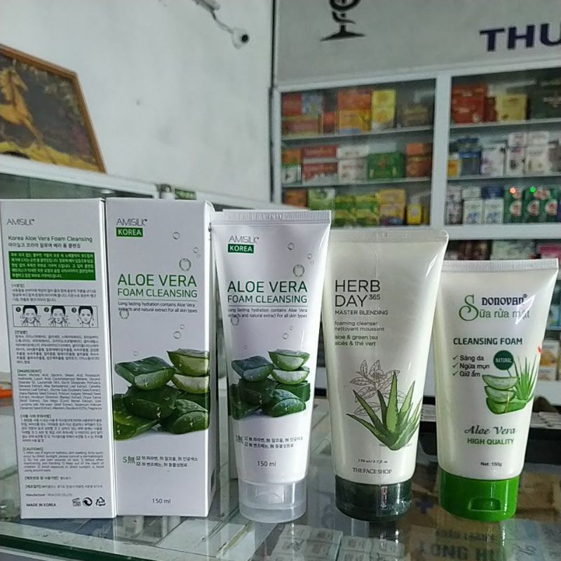 Sữa rửa mặt Aloe Vera lô hội nha đam 150mg dưỡng da, sạch mụn bụi bẩn