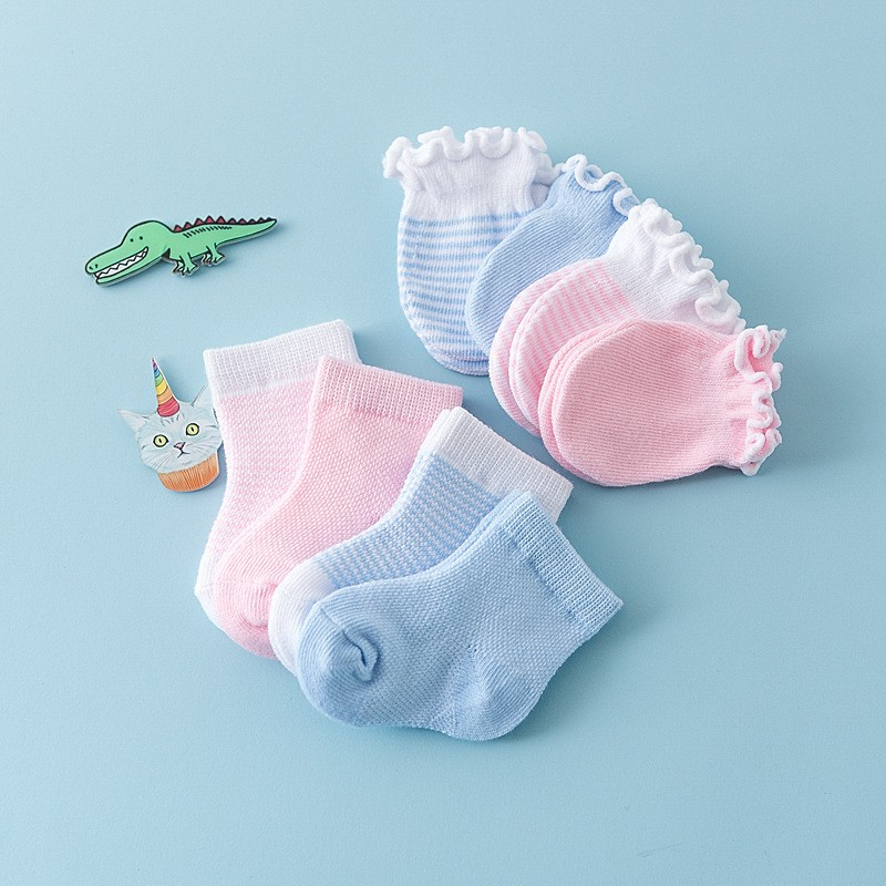 4 cái vớ cho bé sơ sinh + găng tay bộ chống trầy xước bảo vệ độ đàn hồi mặt găng tay bông mềm mại màu rắn vớ găng tay phù hợp với quà tặng cho bé