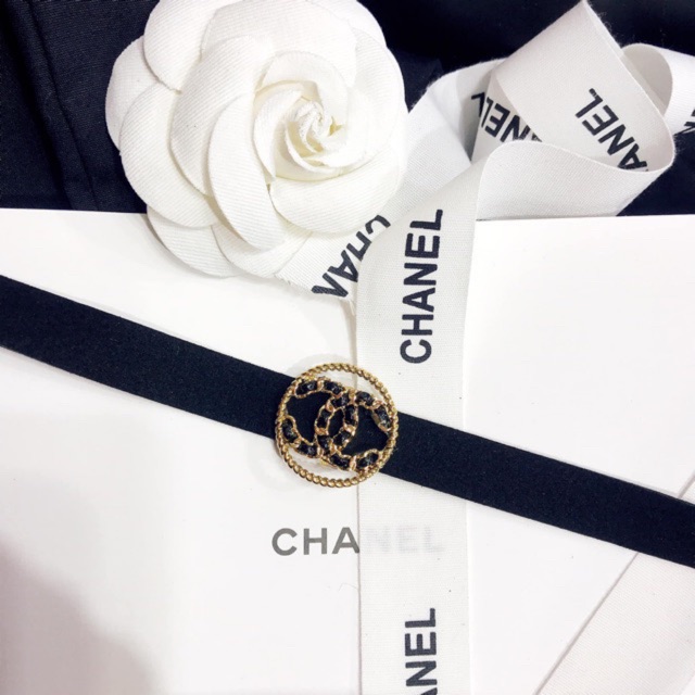 Vòng cổ chocker