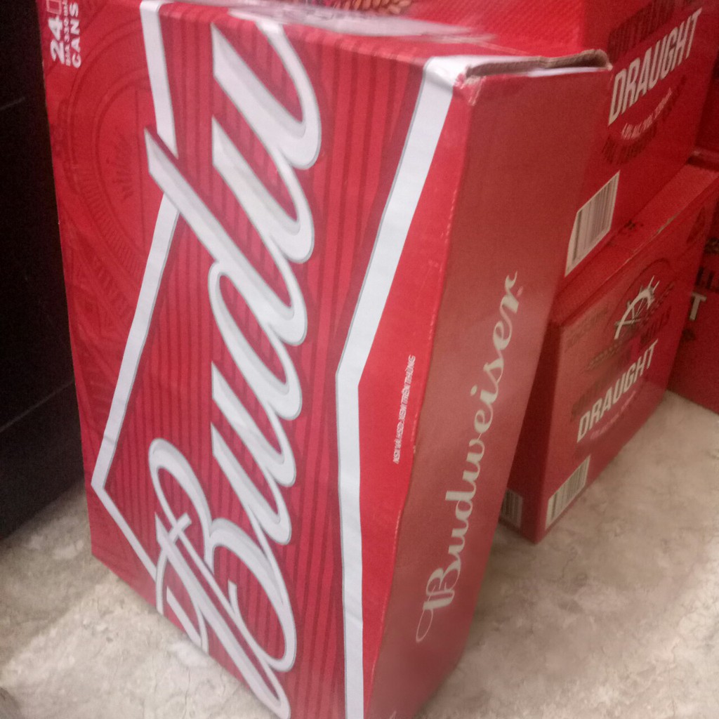 Bia Budweiser 330ml (thùng 24 lon) - Phiên bản Tết