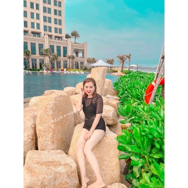 Đồ bơi nữ một mảnh hoạ tiết ren kèm khăn cuốn, áo tắm nữ liền thân với 2 màu đen và trắng, size 40-70kg