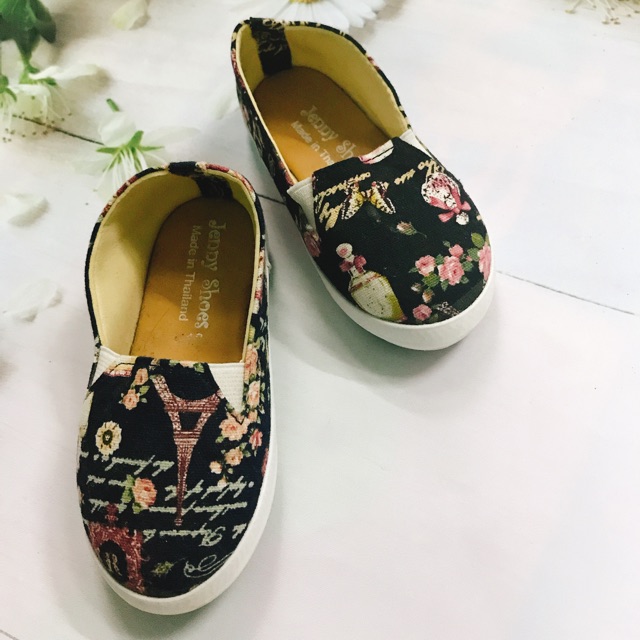 Thanh lý giày Thái Lan