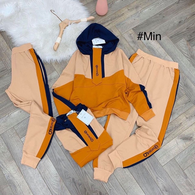 Bộ thể thao thêu chữ phối cam