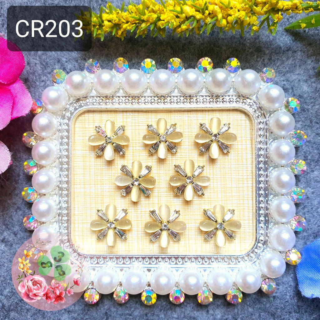Mã CR203 . Charm kim loại đính đá trang trí móng siêu xinh.