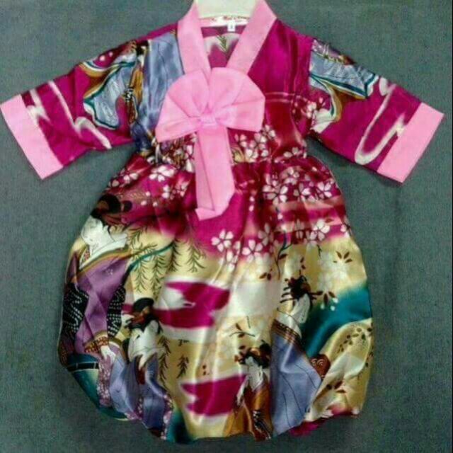 Hanbok bé gái