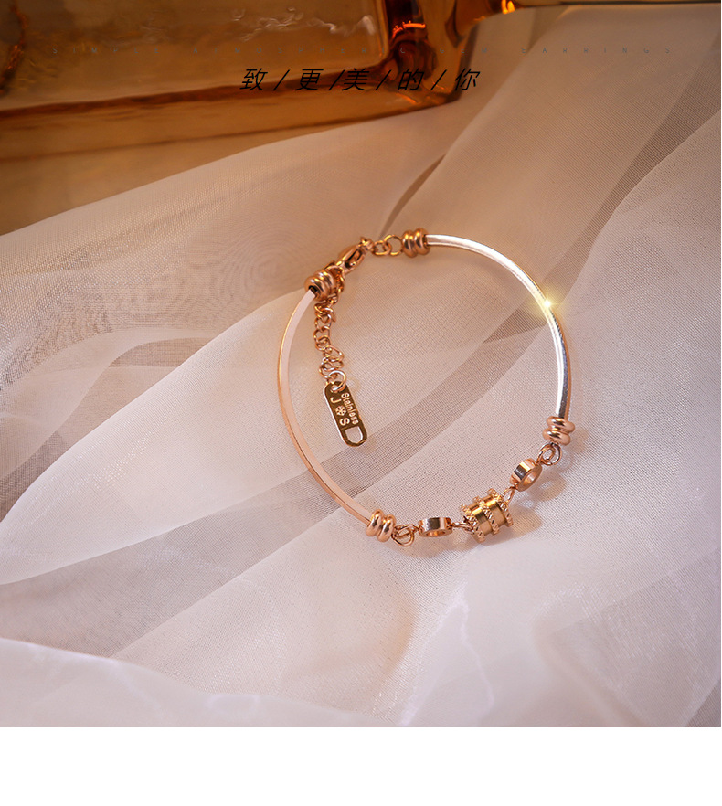 Vòng đeo tay đơn giản thời trang 2021 dành cho nữ