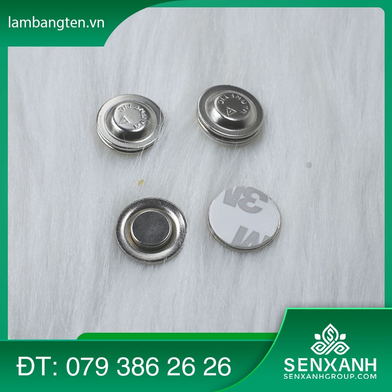 10 nam châm huy hiệu giá rẻ. Kích thước: 17 mm