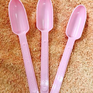 Thìa muỗng múc sữa meiji hồng 40ml