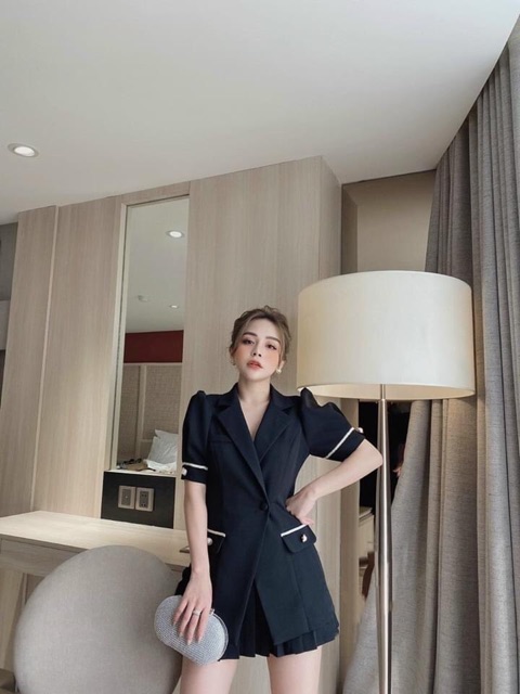 Sét áo vest + chân váy xếp ly