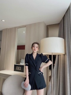 Sét áo vest + chân váy xếp ly