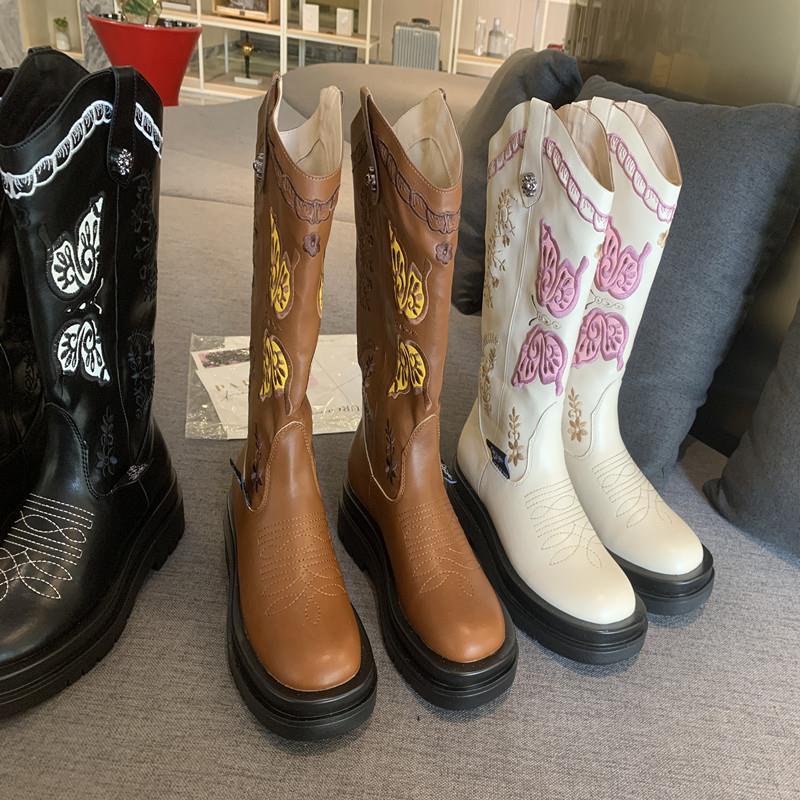 Giày bốt cao bồi đế dày vừa miệng chữ V thêu họa tiết phong cách Âu Mỹ 2021 | BigBuy360 - bigbuy360.vn