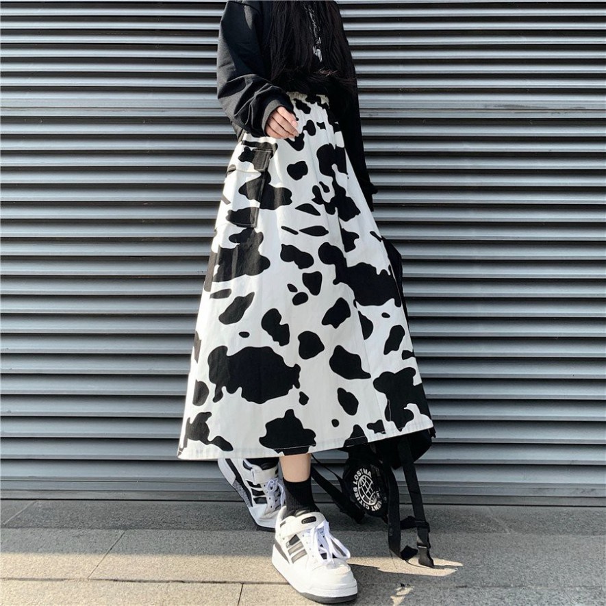 Chân váy nữ dáng dài lưng cao túi hộp hai bên loang bò sữa màu trắng TopOnestore | BigBuy360 - bigbuy360.vn