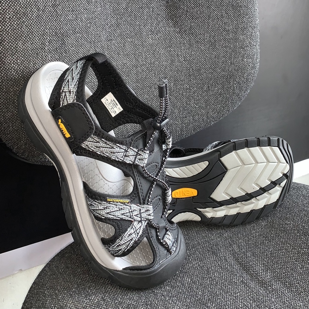 Giày Sandal Nam Nữ Bít Mũi Hiệu Vento - SD08001R