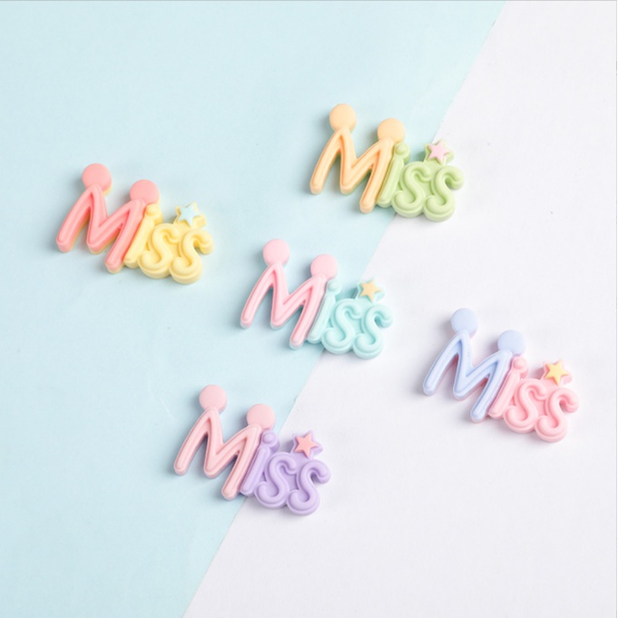 Mẫu charm chữ MISS cho các bạn trang trí vỏ ốp điện thoại, kẹp tóc, dán Jibbitz, DIY