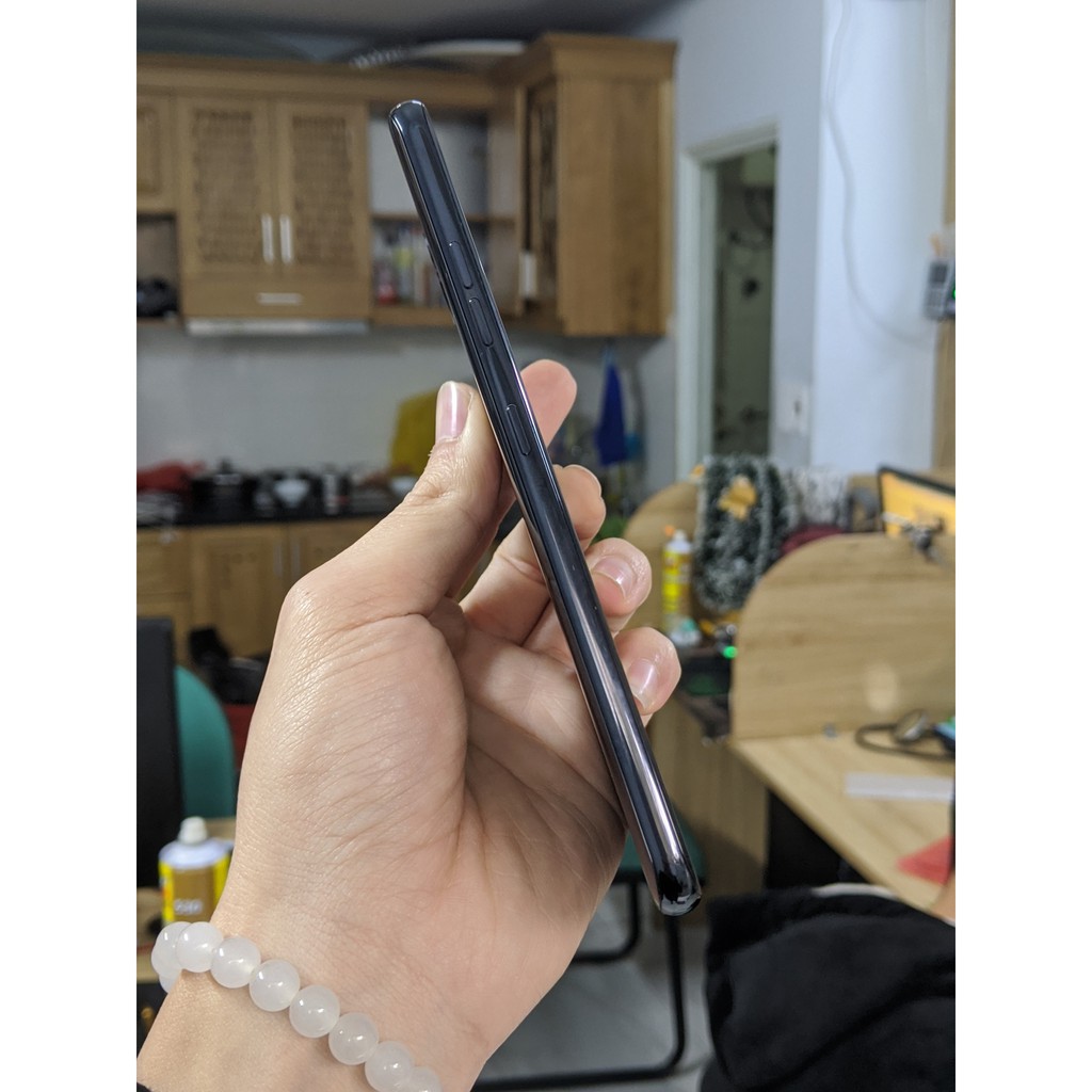 Điện thoại V40 ThinQ máy đẹp bộ nhớ 6/128Gb chip 845 | BigBuy360 - bigbuy360.vn