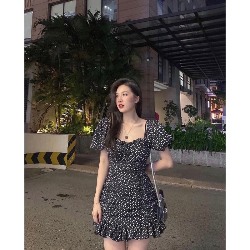 🍓Váy chấm bi đen - trắng cổ vuông dúm đuôi cá ( ảnh thật, cận chất) | BigBuy360 - bigbuy360.vn