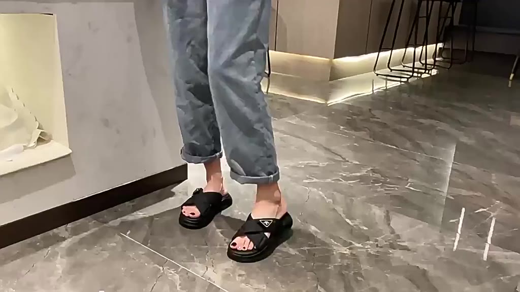 Dép Lê Quai Chéo, dép ulzzang quai chéo, dép quai ngang nữ đế cao hàng Quảng Châu | BigBuy360 - bigbuy360.vn