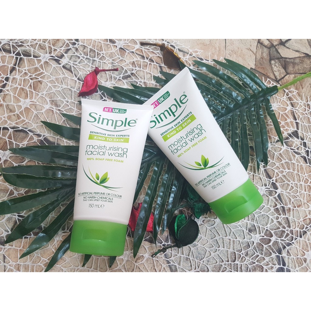 Sữa rửa mặt Simple Moisturising Facial Wash 150ml dành cho da khô nhạy cảm (tuýp trắng sữa)