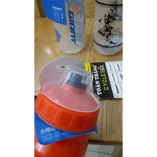 Bình nước xe đạp Giant NB600CC