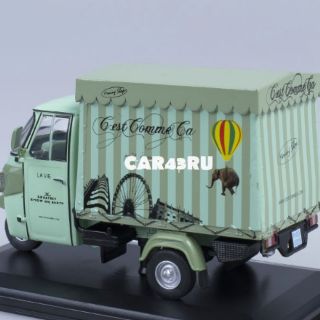 Mô hình xe ba bánh Piaggio