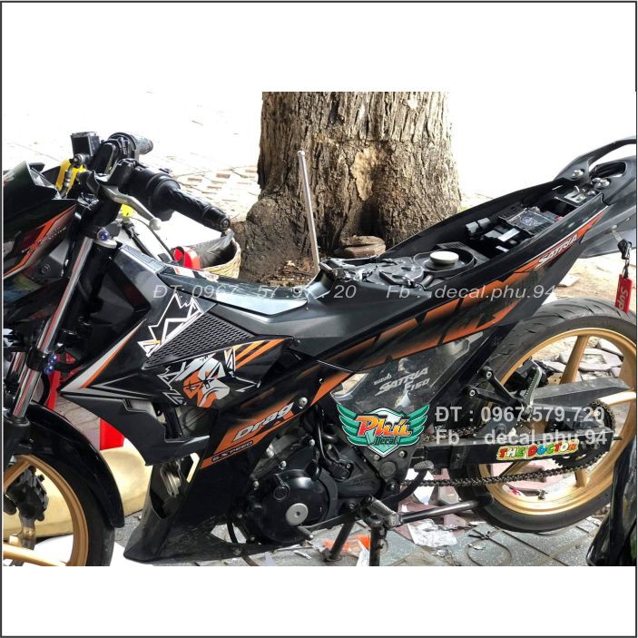 Tem Rời Satria Kingdrang Đen cam , xe đen (B)