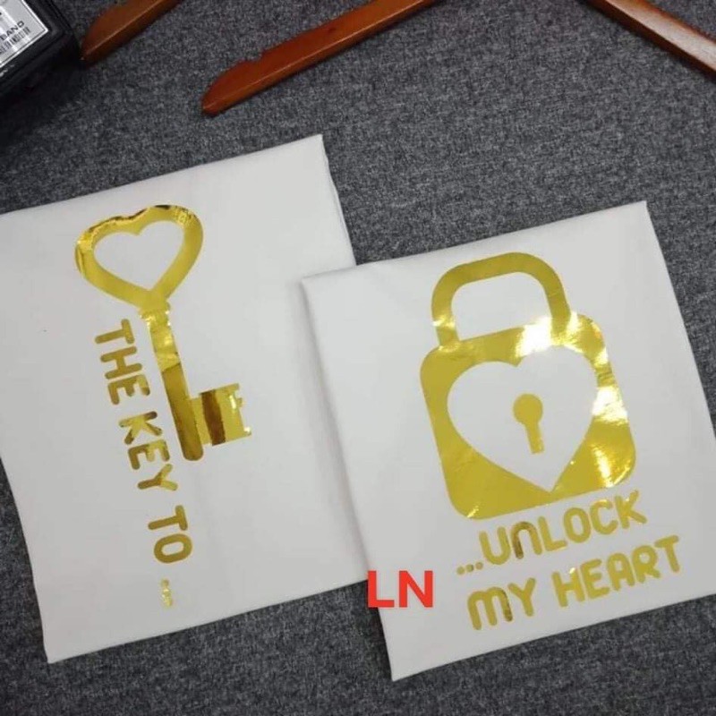 set 2 áo đôi nam nữ tay lỡ in chìa khóa ổ khóa phản quang ánh gương vàng LN