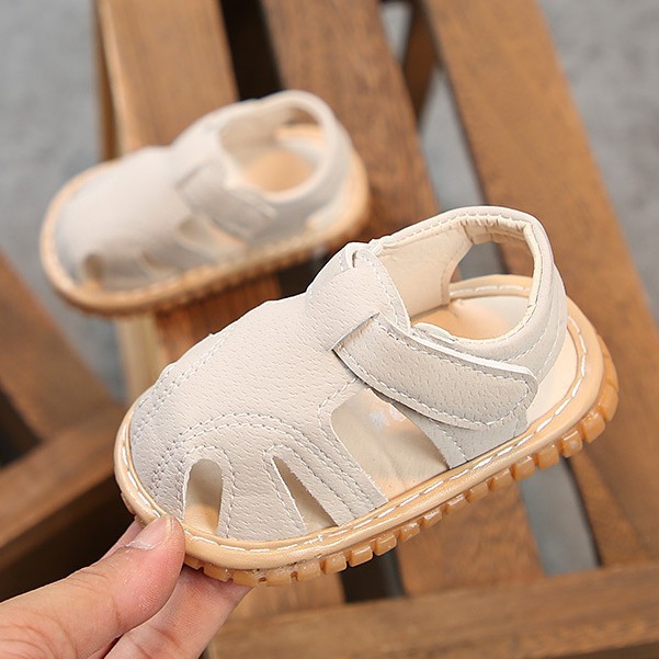 [LOẠI 1] Giày tập đi cho bé, dép sandal tập đi cho bé, giày trẻ em đế mềm chống trơn trượt có còi kêu KS45