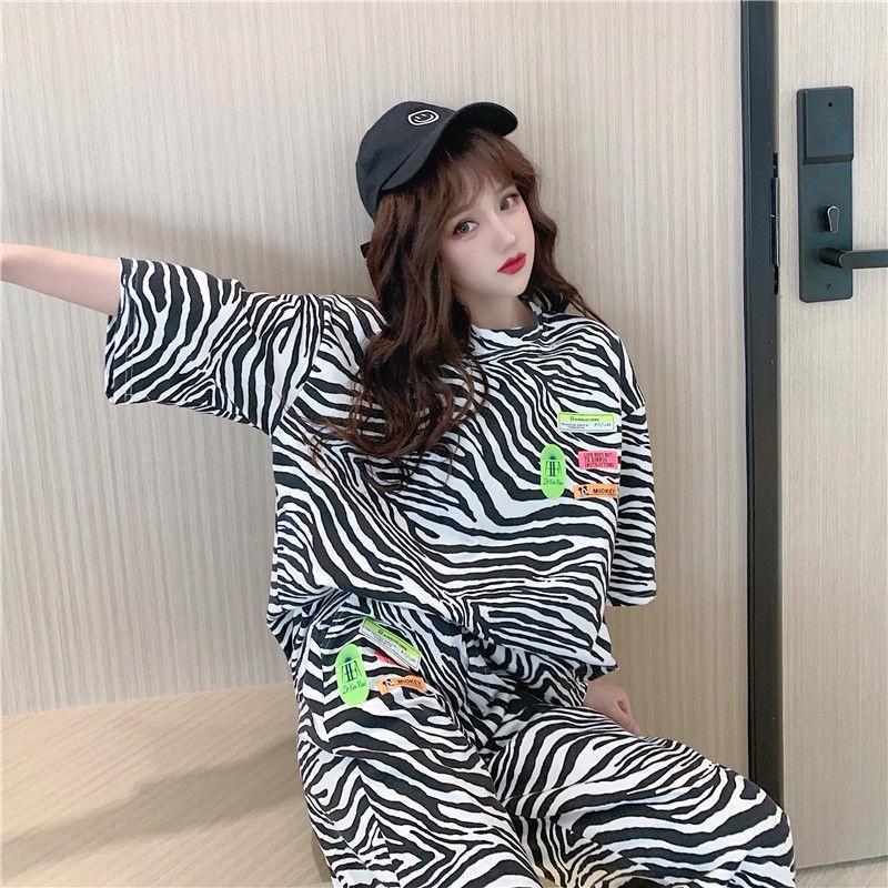 Western style suit women's summer new Korean loose short sleeved T-shirt + high waist legged casual pants Zebra Print two-piece set